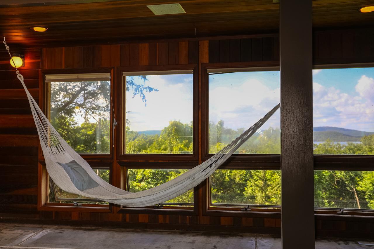 The Lodge At Beaver Lake Bed And Breakfast Rogers Ngoại thất bức ảnh